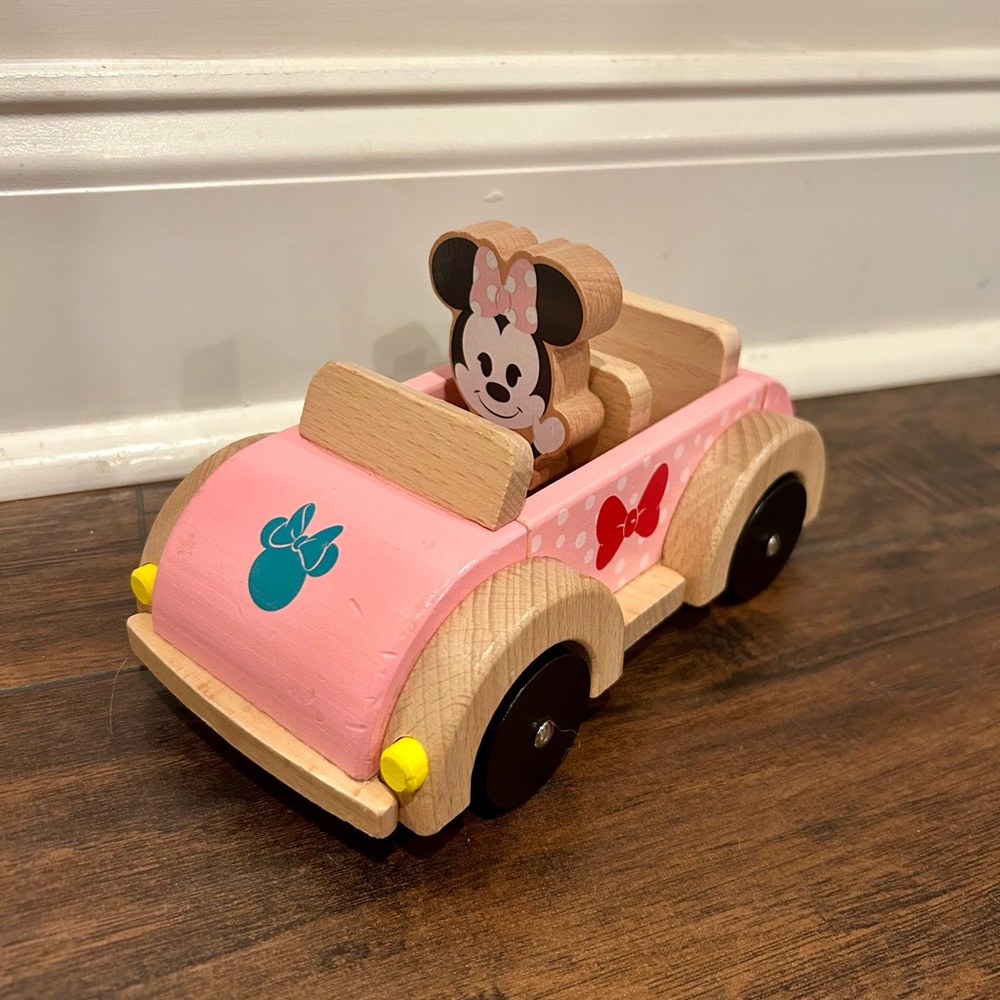 Disney Minnie Mouse Wooden Car and Character
